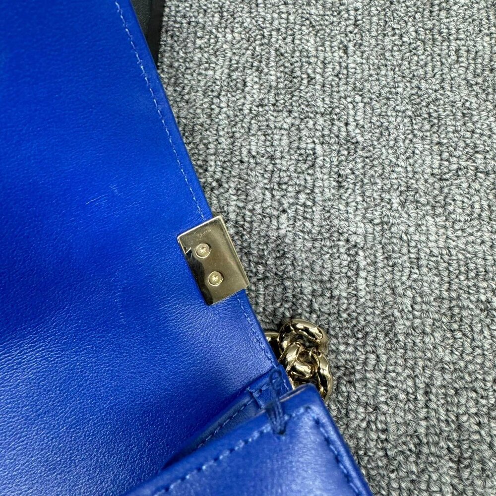 100% Authentic Chanel Boy Medium Caviar Shoulder Bag - Picture 10 of 14